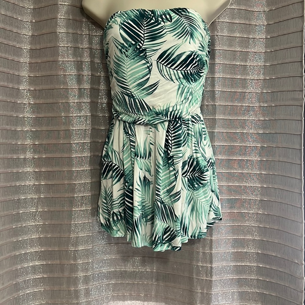 Fashion Nova Romper Size M - Tropical Print